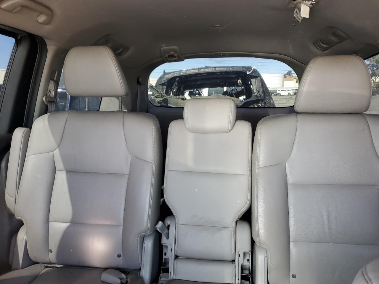 5FNRL5H61CB010773 2012 Honda Odyssey Exl