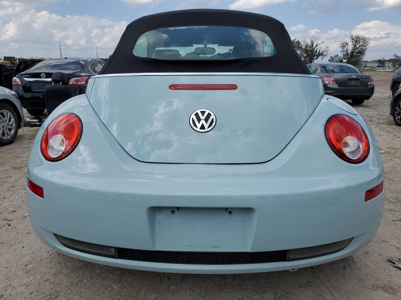 2010 Volkswagen New Beetle VIN: 3VWRW3AL5AM011149 Lot: 67843554