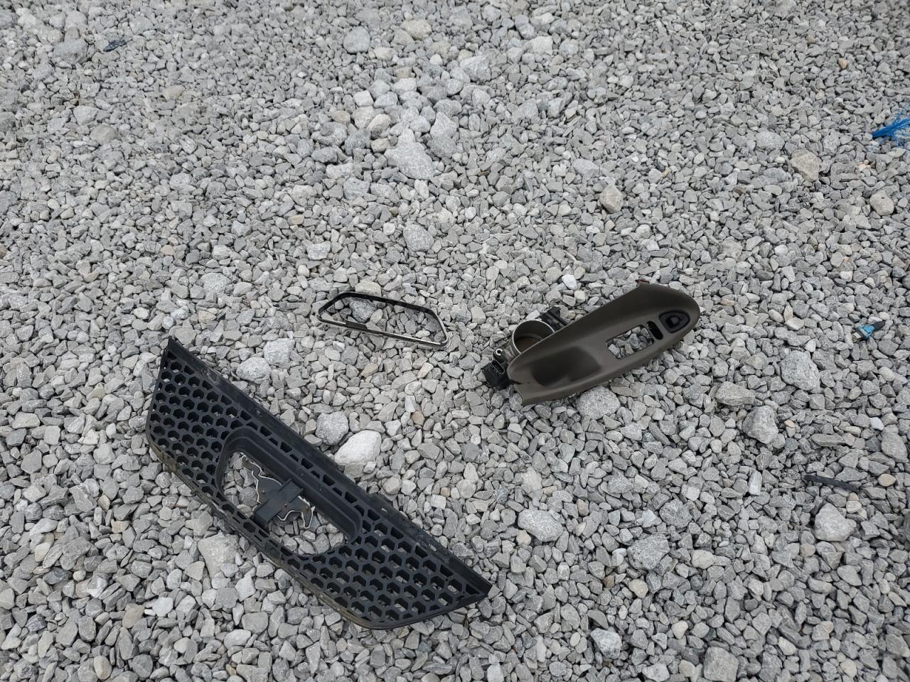 1999 Ford Mustang VIN: 1FAFP4043XF101157 Lot: 68980764