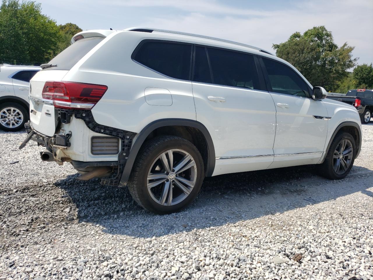 VIN 1V2PR2CA1JC570706 2018 VOLKSWAGEN ATLAS no.3