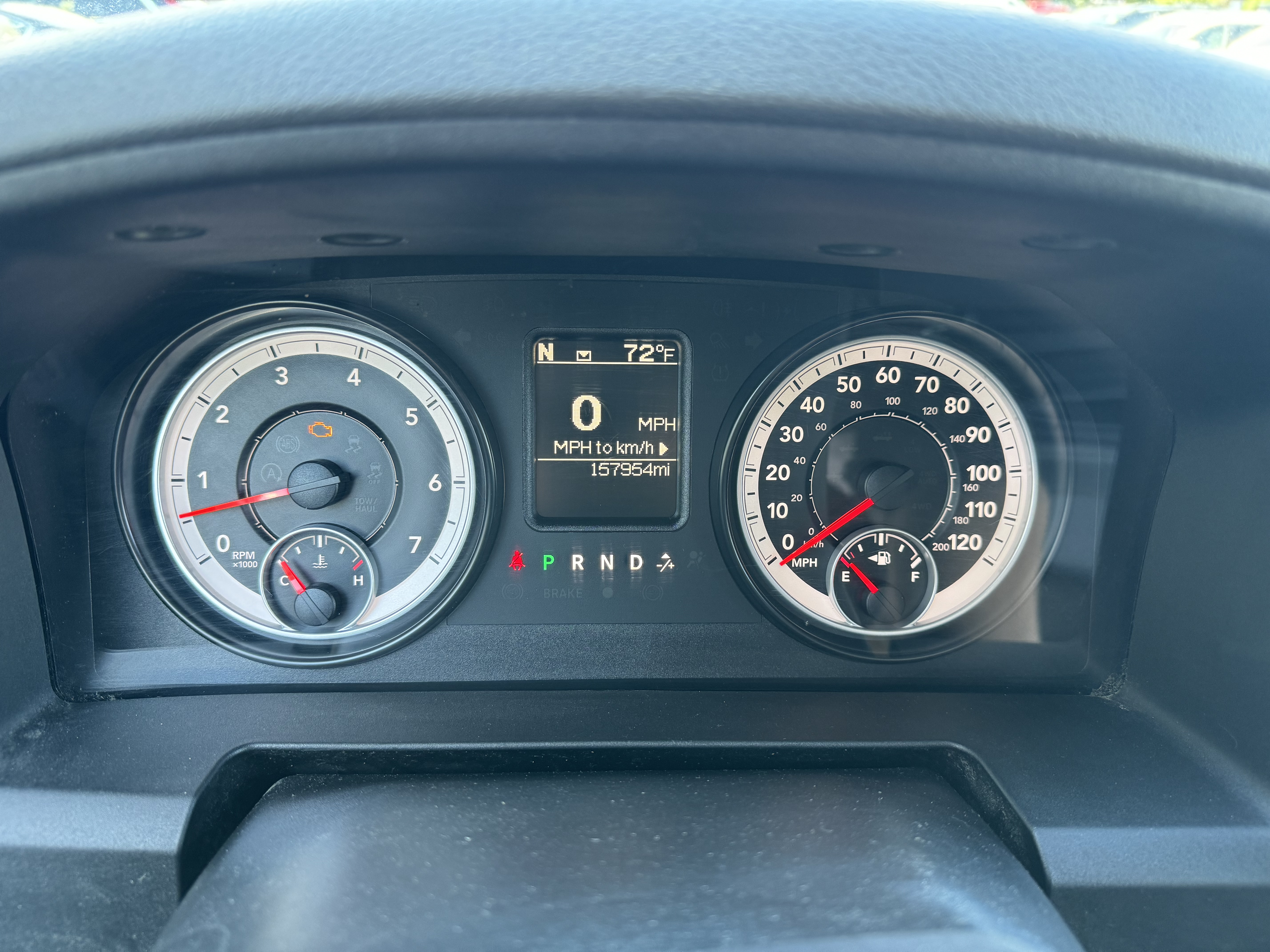 1C6RR7GT9ES307563 2014 Ram 1500 Slt