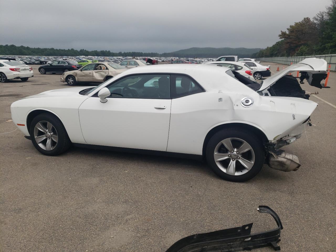 2C3CDZAG2MH542692 2021 DODGE CHALLENGER - Image 2