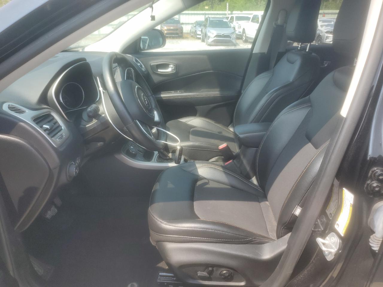 2019 Jeep Compass Latitude VIN: 3C4NJDBB2KT748604 Lot: 67385084