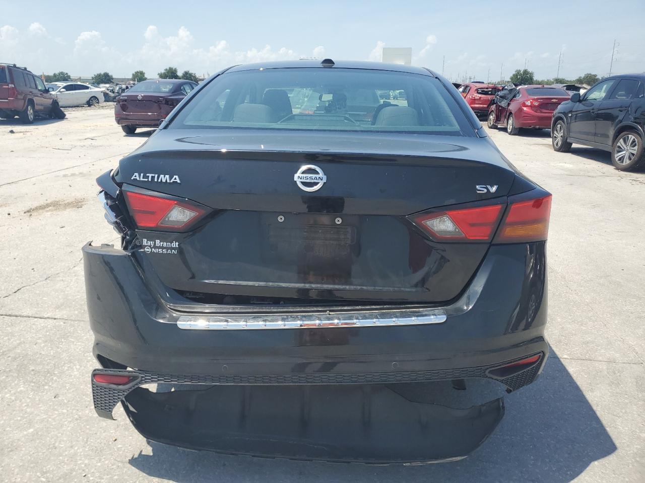 1N4BL4DV4MN330669 Nissan Altima SV 6