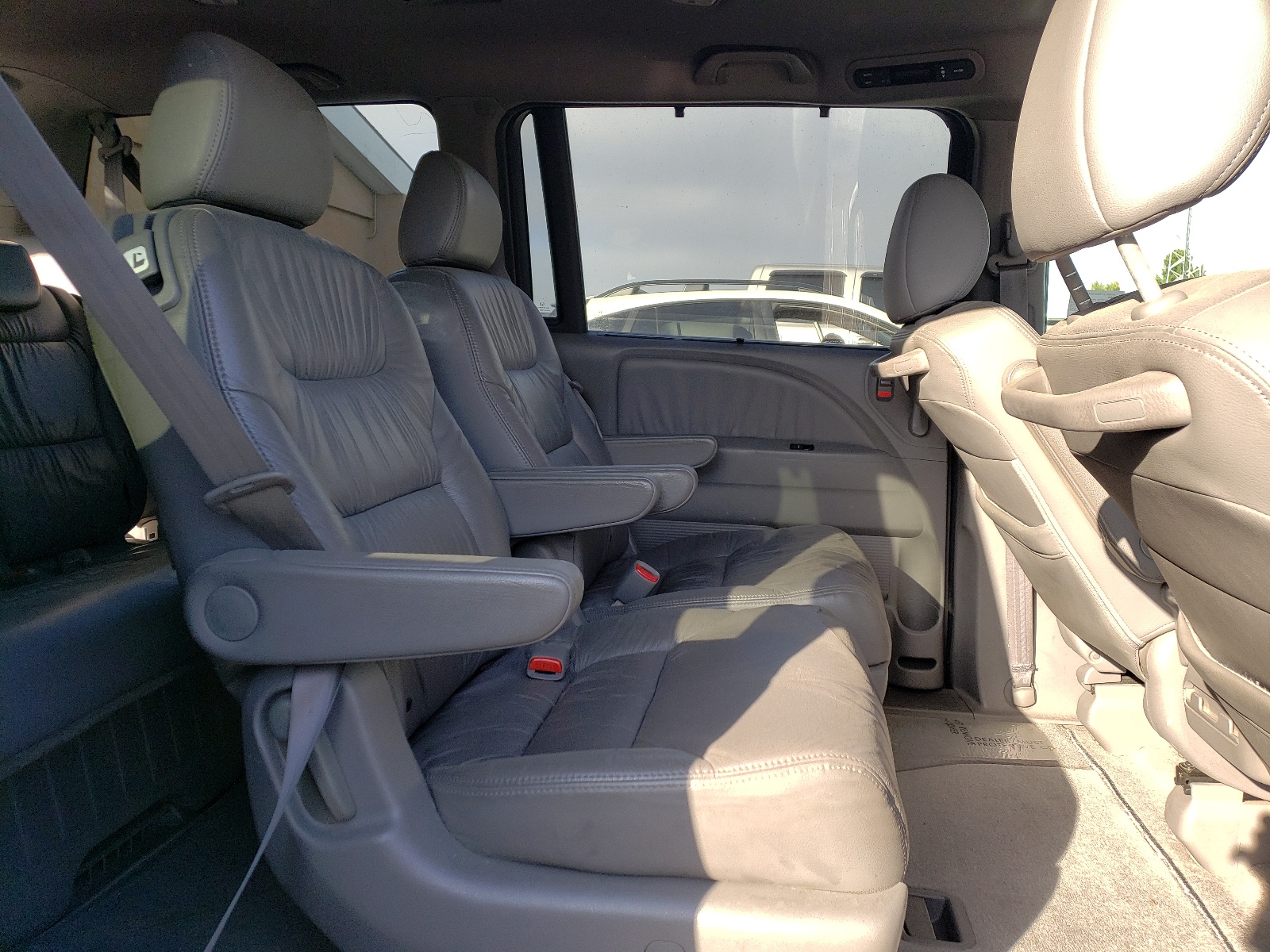 5FNRL3H73AB047768 2010 Honda Odyssey Exl