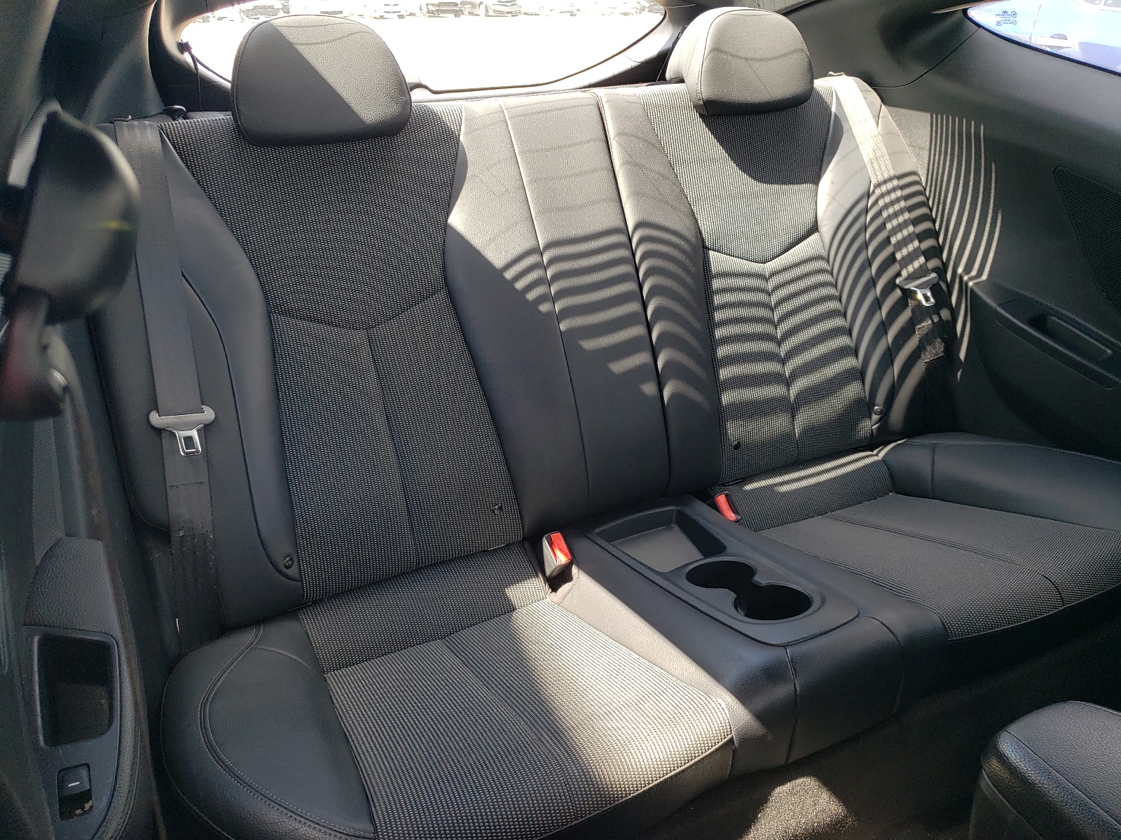 KMHTC6AD9GU255012 2016 Hyundai Veloster