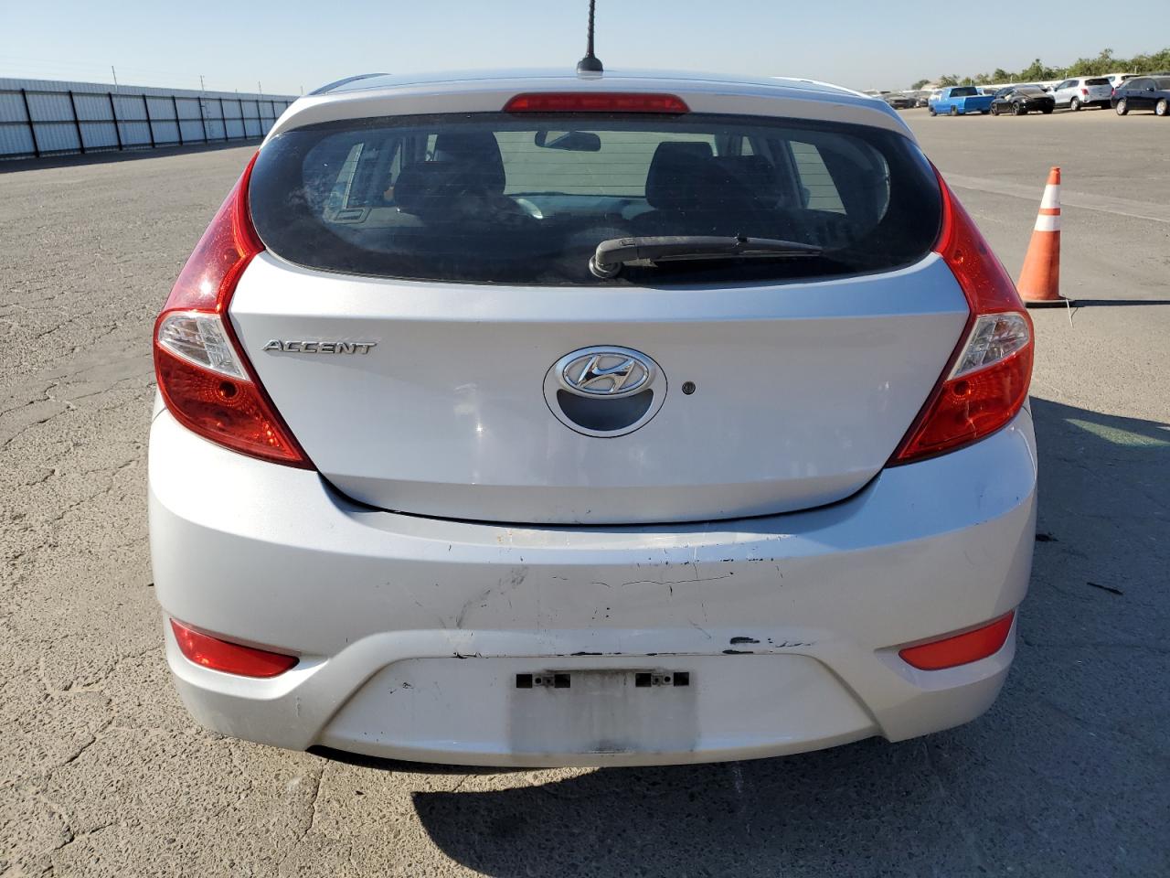 KMHCT5AE1GU261048 2016 Hyundai Accent Se