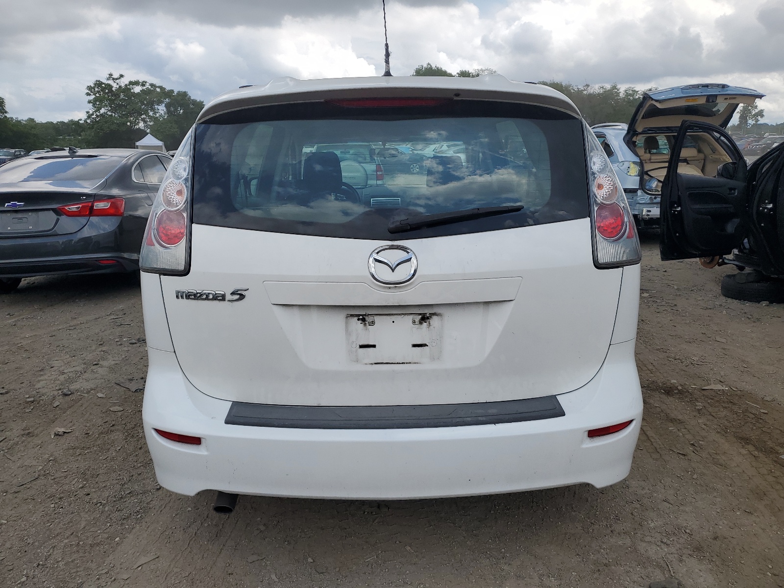 JM1CR293660112001 2006 Mazda 5