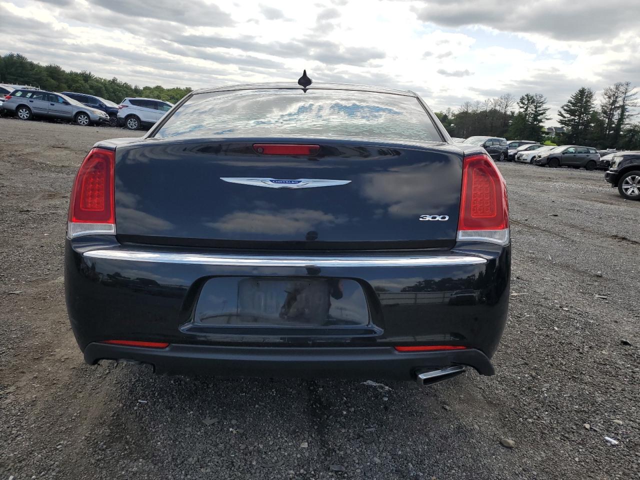 2C3CCAAG3JH338192 2018 Chrysler 300 Touring