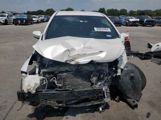  NISSAN VERSA 2015 Білий