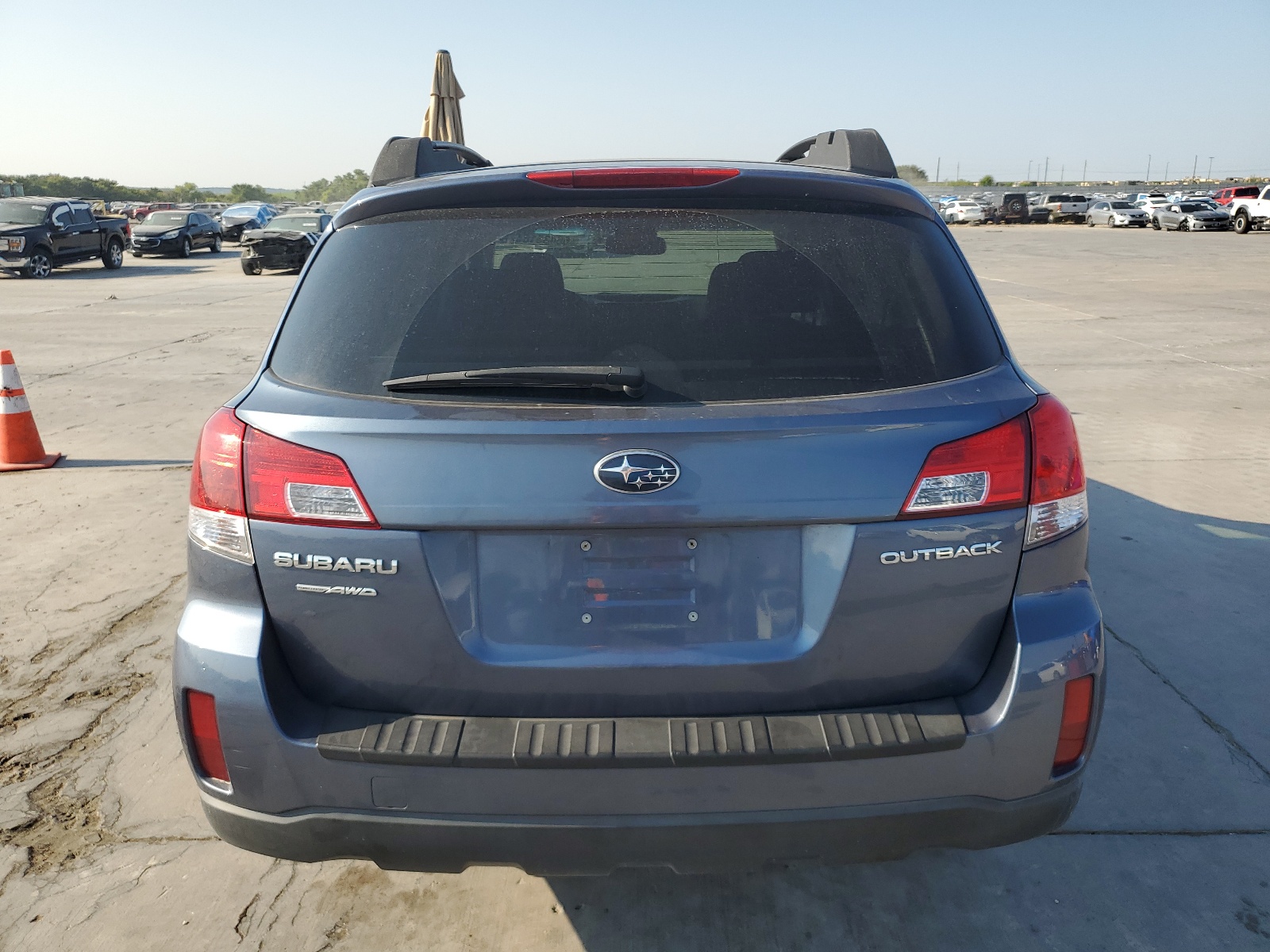 2013 Subaru Outback 2.5I Premium vin: 4S4BRCCC3D3279093