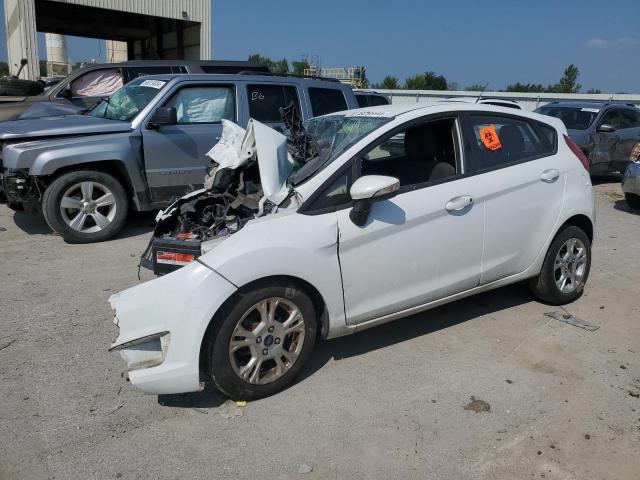 Hatchbacks FORD FIESTA 2016 White