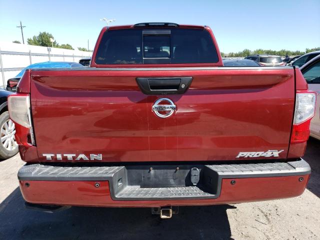  NISSAN TITAN 2017 Червоний