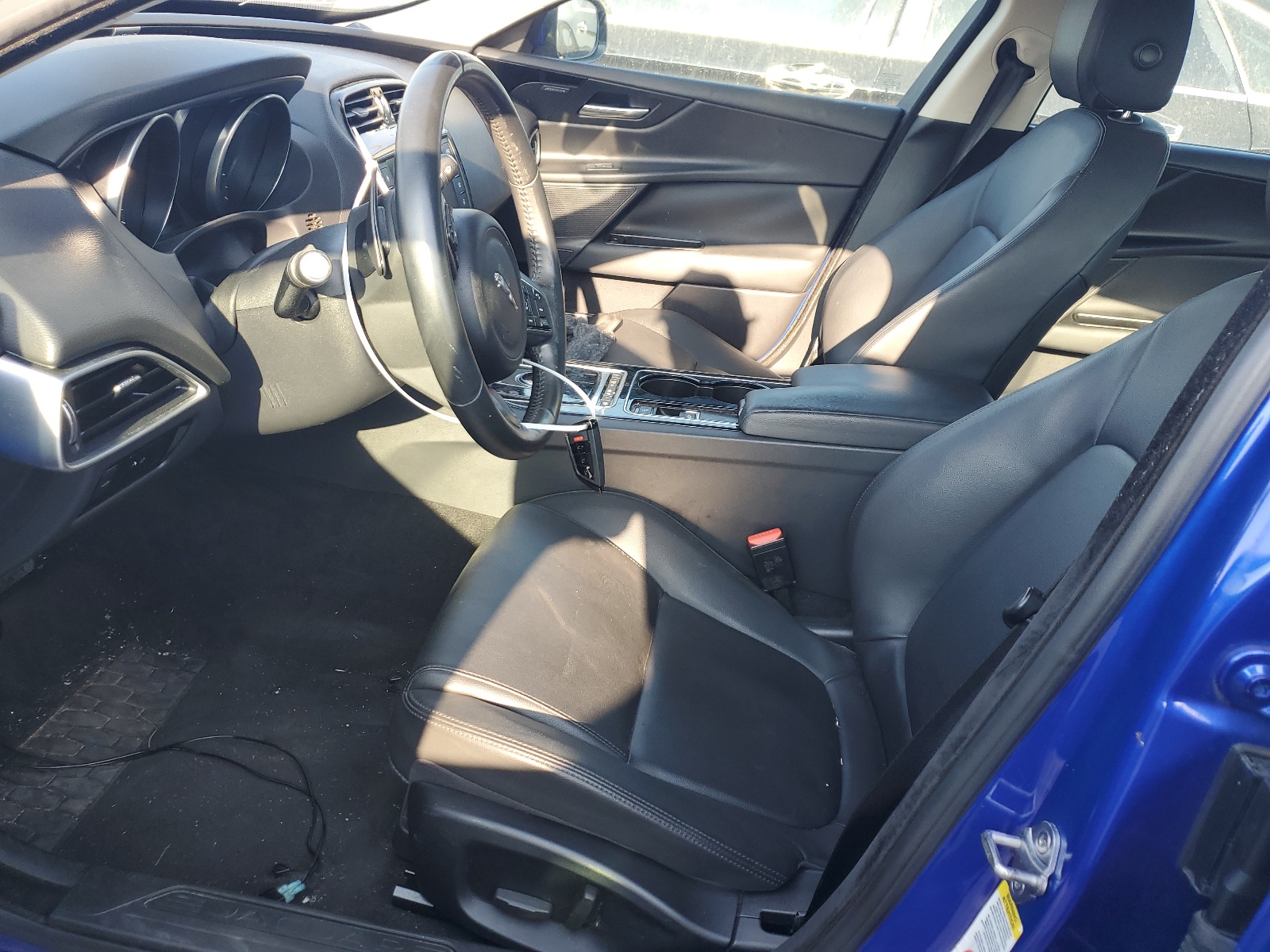 SAJAD4BGXHA963991 2017 Jaguar Xe Premium