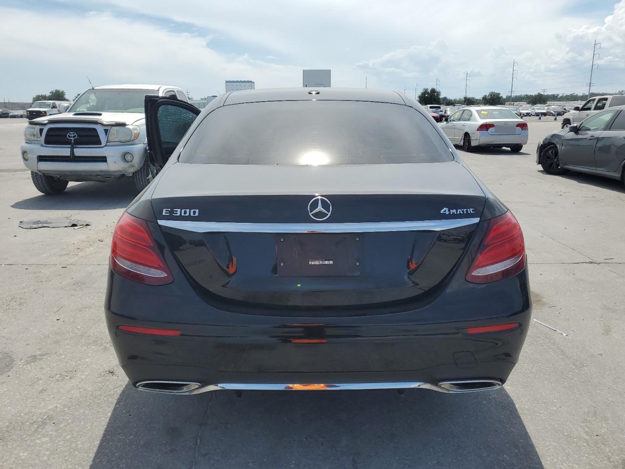 2018 Mercedes-Benz E 300 4Matic VIN: WDDZF4KB5JA384189 Lot: 69290154