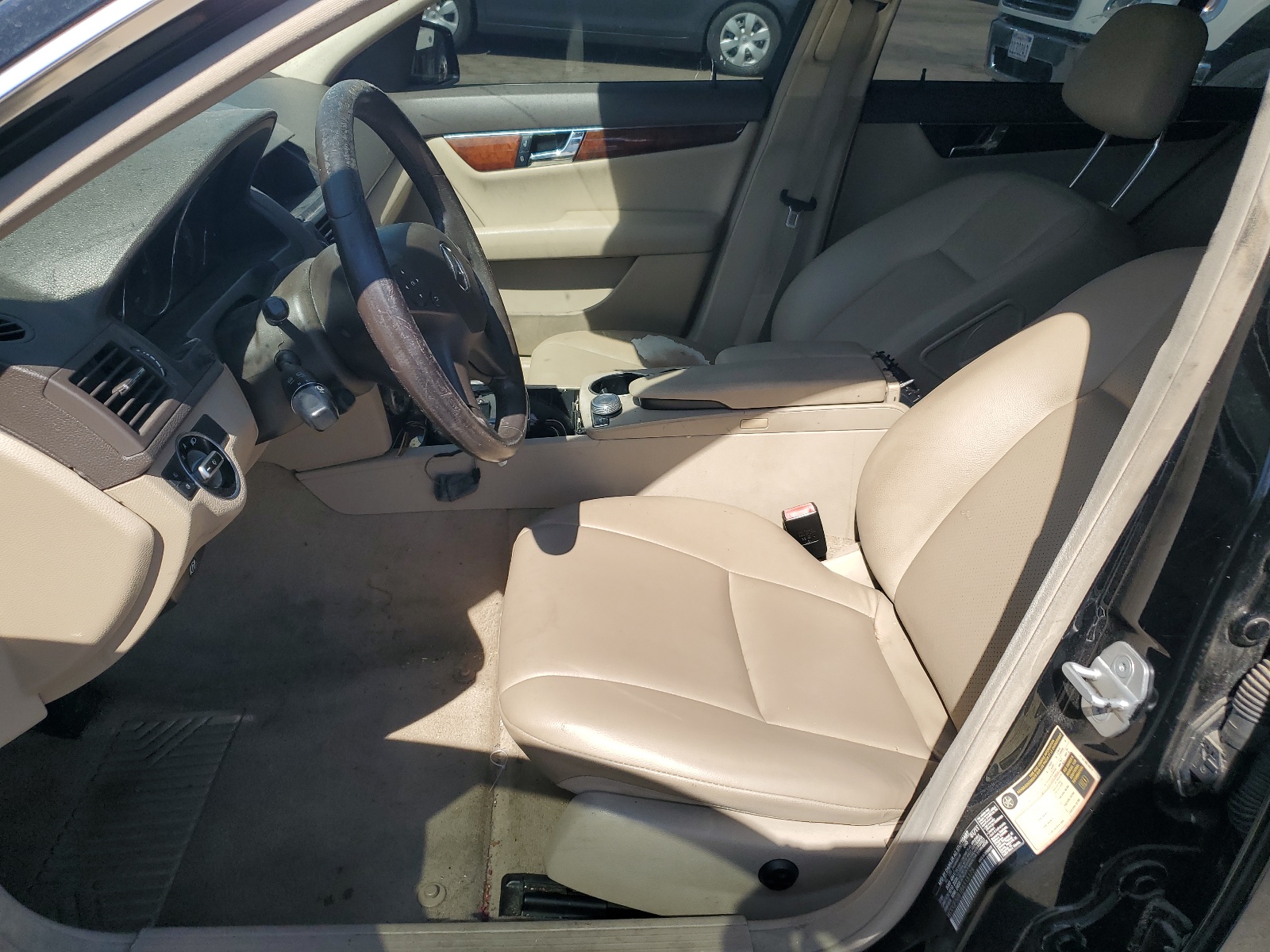 WDDGF5EB1BA515175 2011 Mercedes-Benz C 300