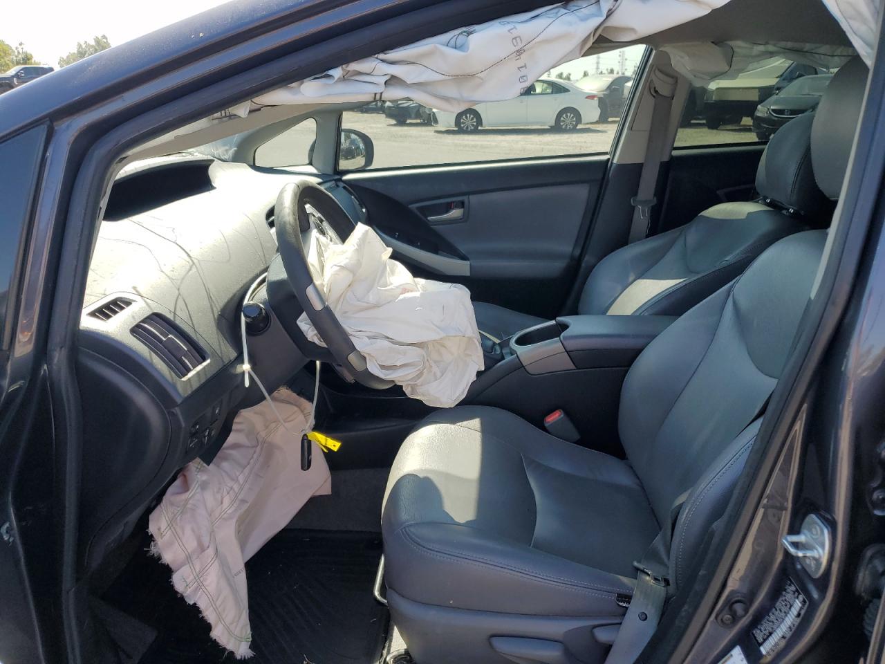 JTDKN3DP2F3071372 2015 Toyota Prius Plug-In