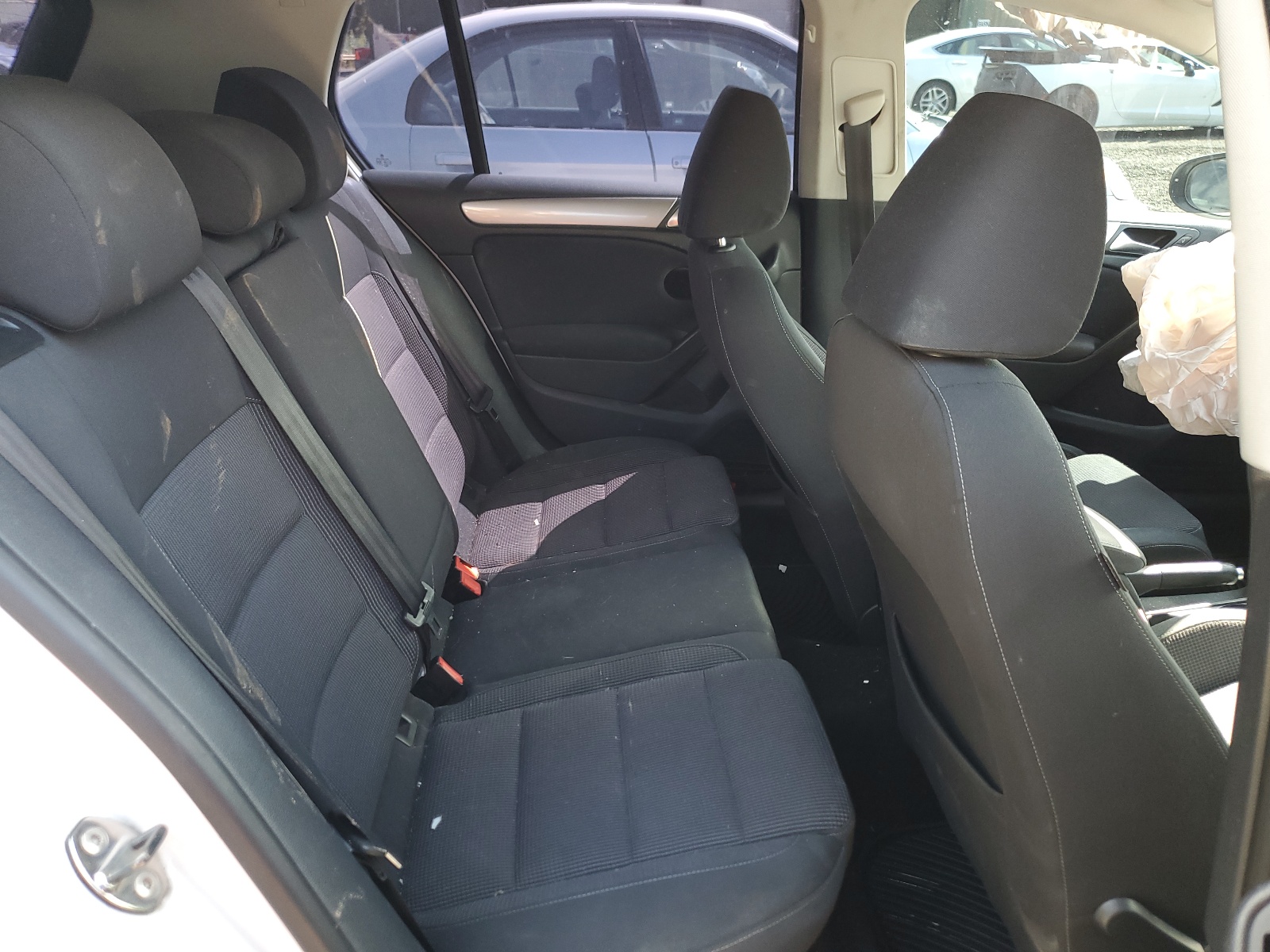 WVWNM7AJ8BW065320 2011 Volkswagen Golf