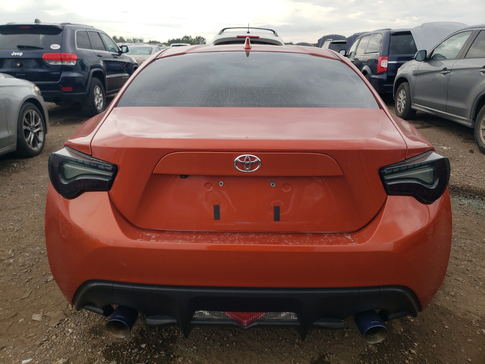 JF1ZNAA16H8700825 2017 Toyota 86 Base