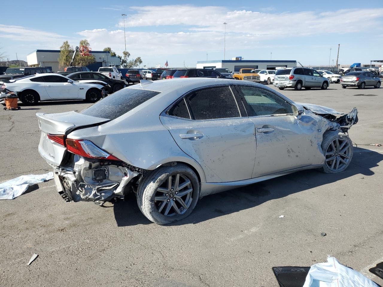 2017 Lexus IS - Image 3