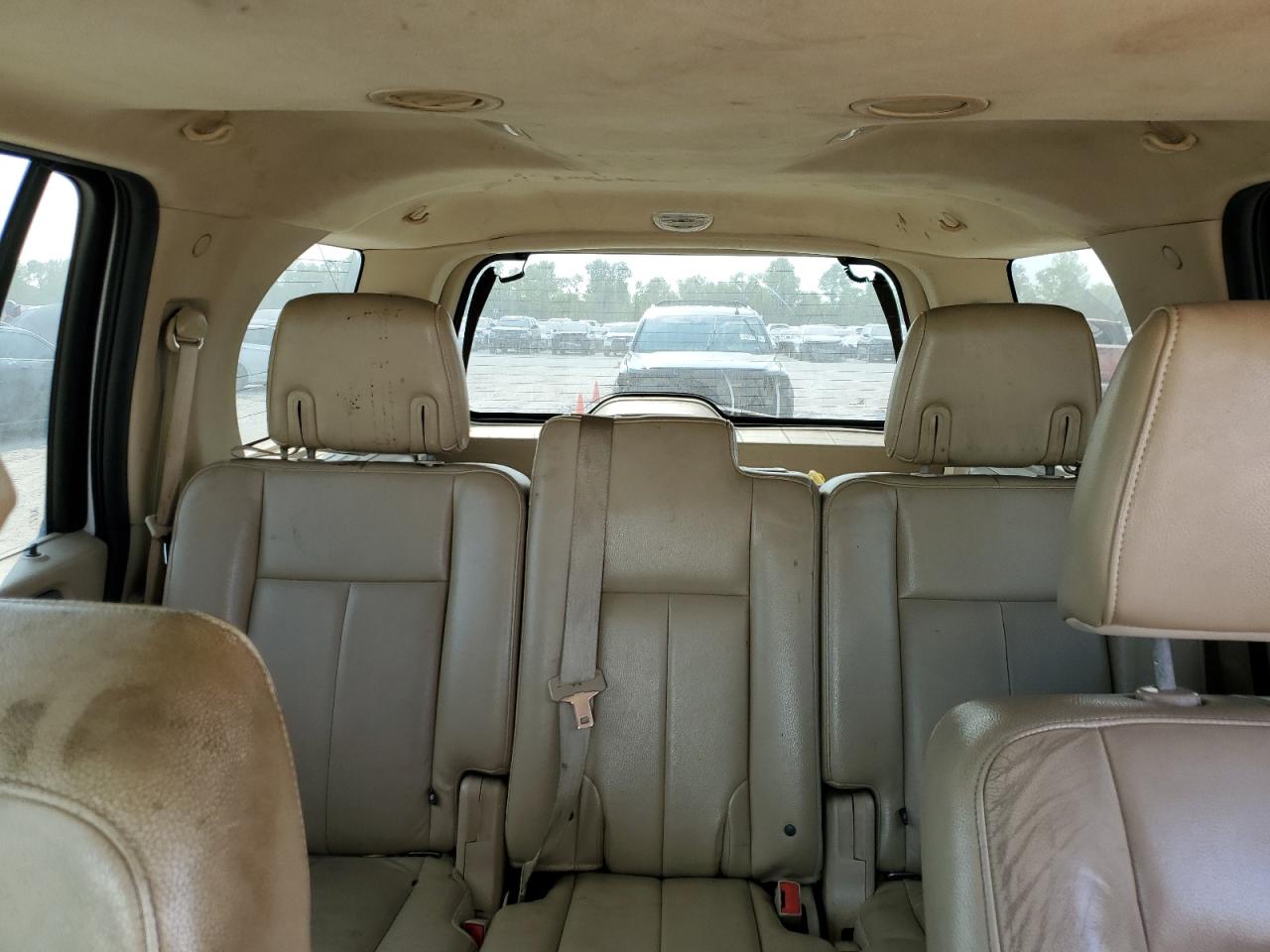 2010 Ford Expedition Xlt VIN: 1FMJU1F57AEA38763 Lot: 56595415