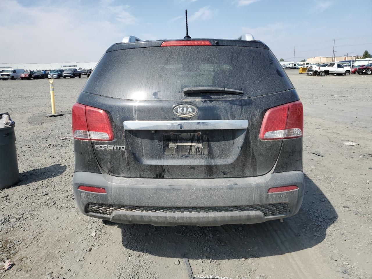 5XYKTCA16BG090230 2011 Kia Sorento Base