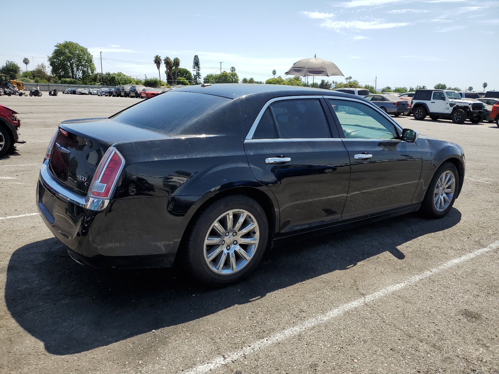 2013 Chrysler 300C vin: 2C3CCAET3DH523726