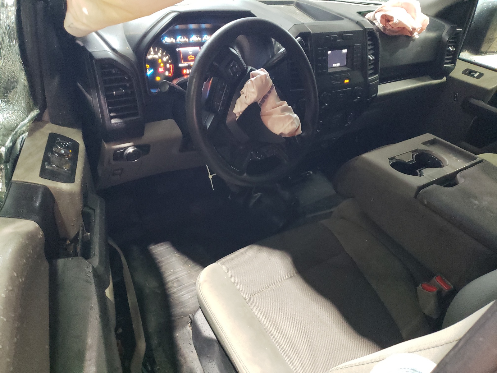 1FTEW1E83HKE33952 2017 Ford F150 Supercrew 1FTEW1E83HKE33952 2017 Ford F150 Supercrew