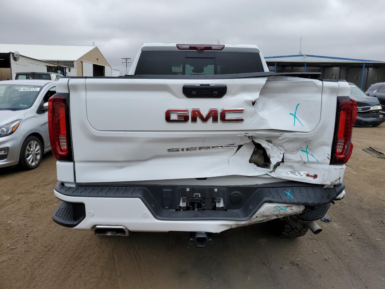 2022 GMC Sierra K1500 At4 VIN: 3GTPUEEL8NG663998 Lot: 66813524