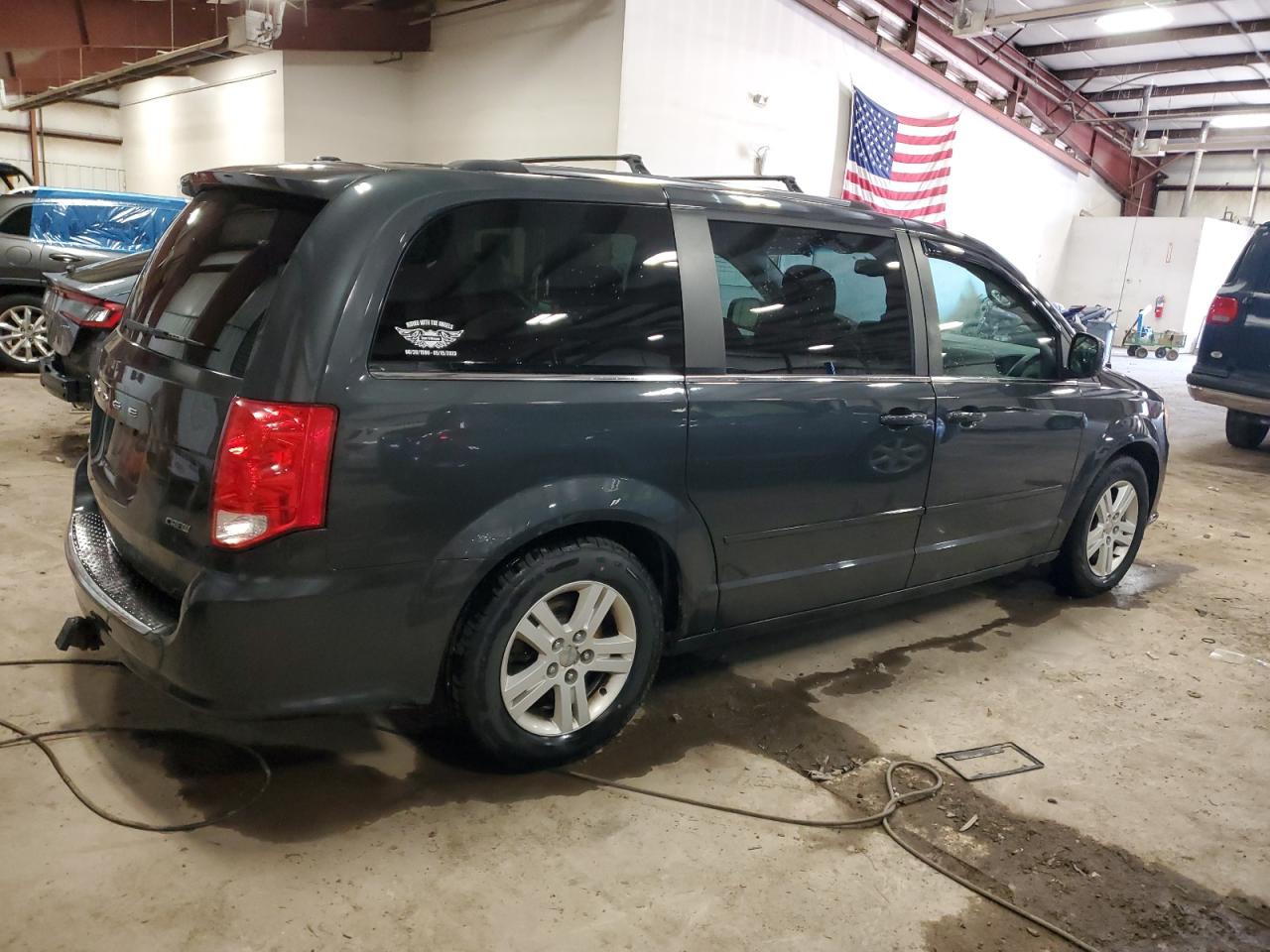 2012 Dodge Caravan - Image 3