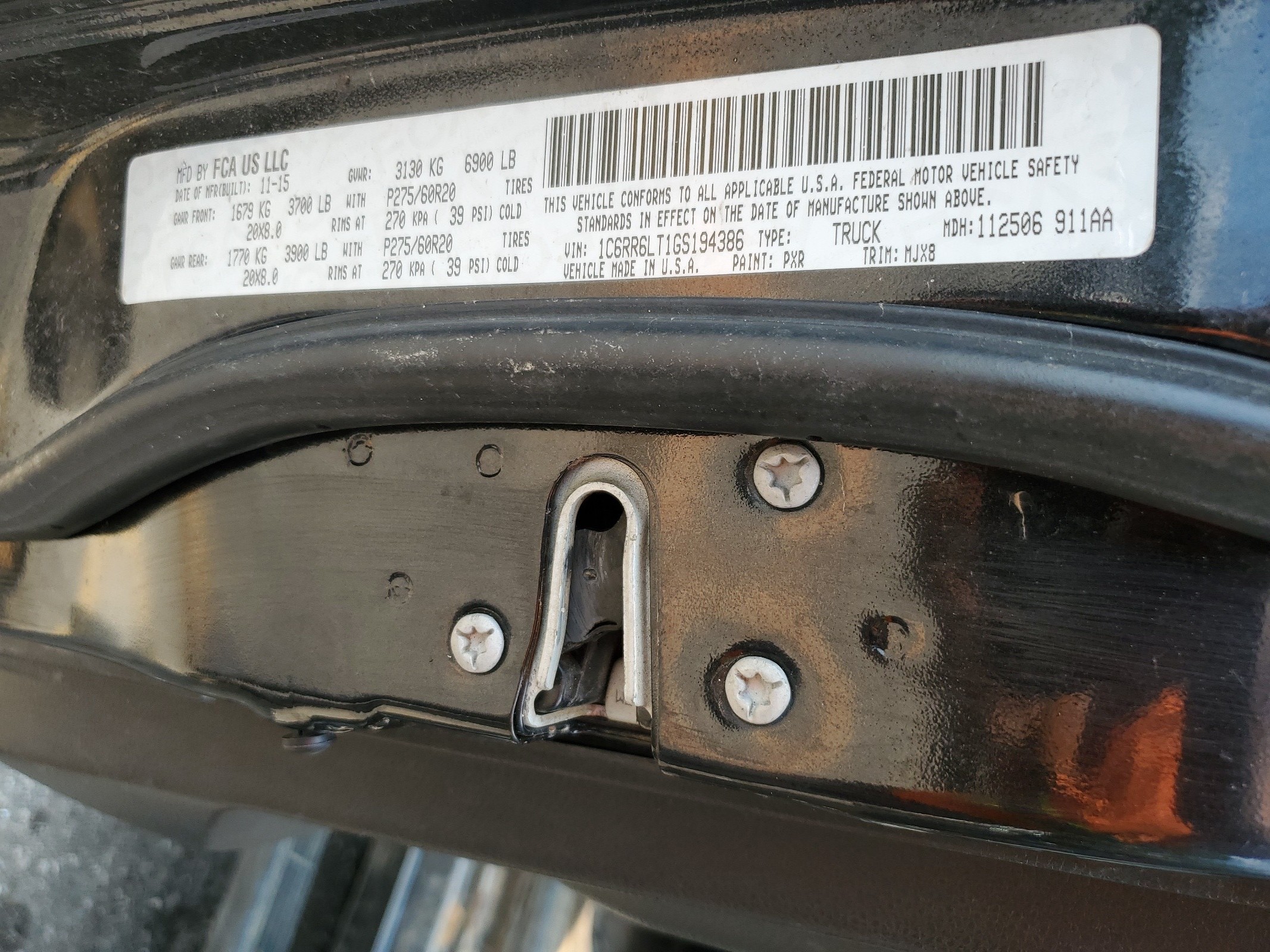 1C6RR6LT1GS194386 2016 Ram 1500 Slt