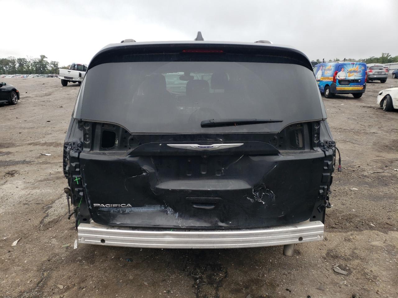 2C4RC1BG1KR704764 2019 Chrysler Pacifica Touring L