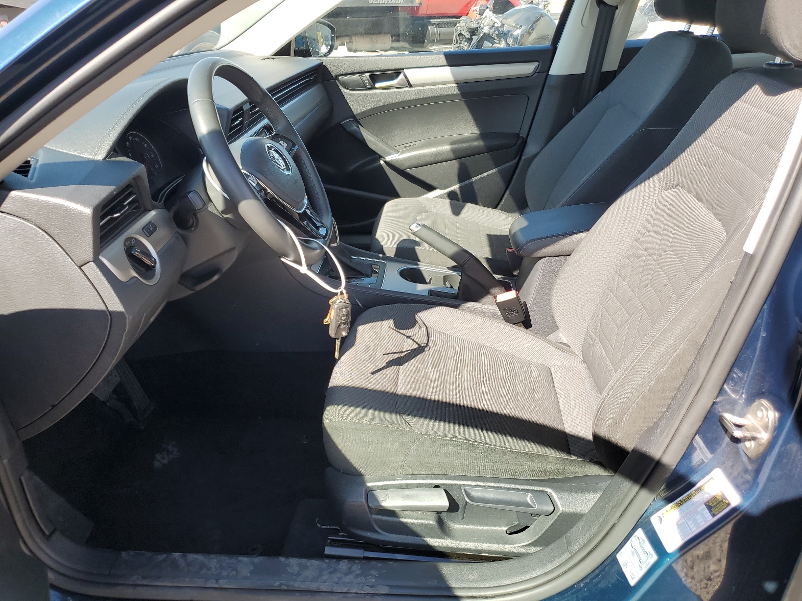 1VWAA7A3XMC002360 2021 Volkswagen Passat S