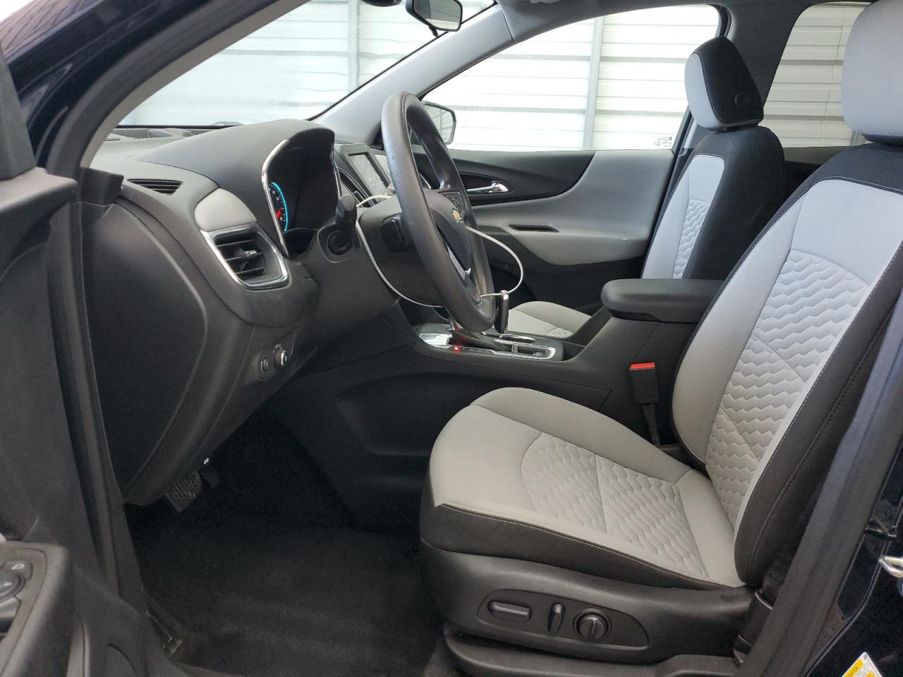 2020 Chevrolet Equinox Lt VIN: 3GNAXKEV6LS683553 Lot: 66513604