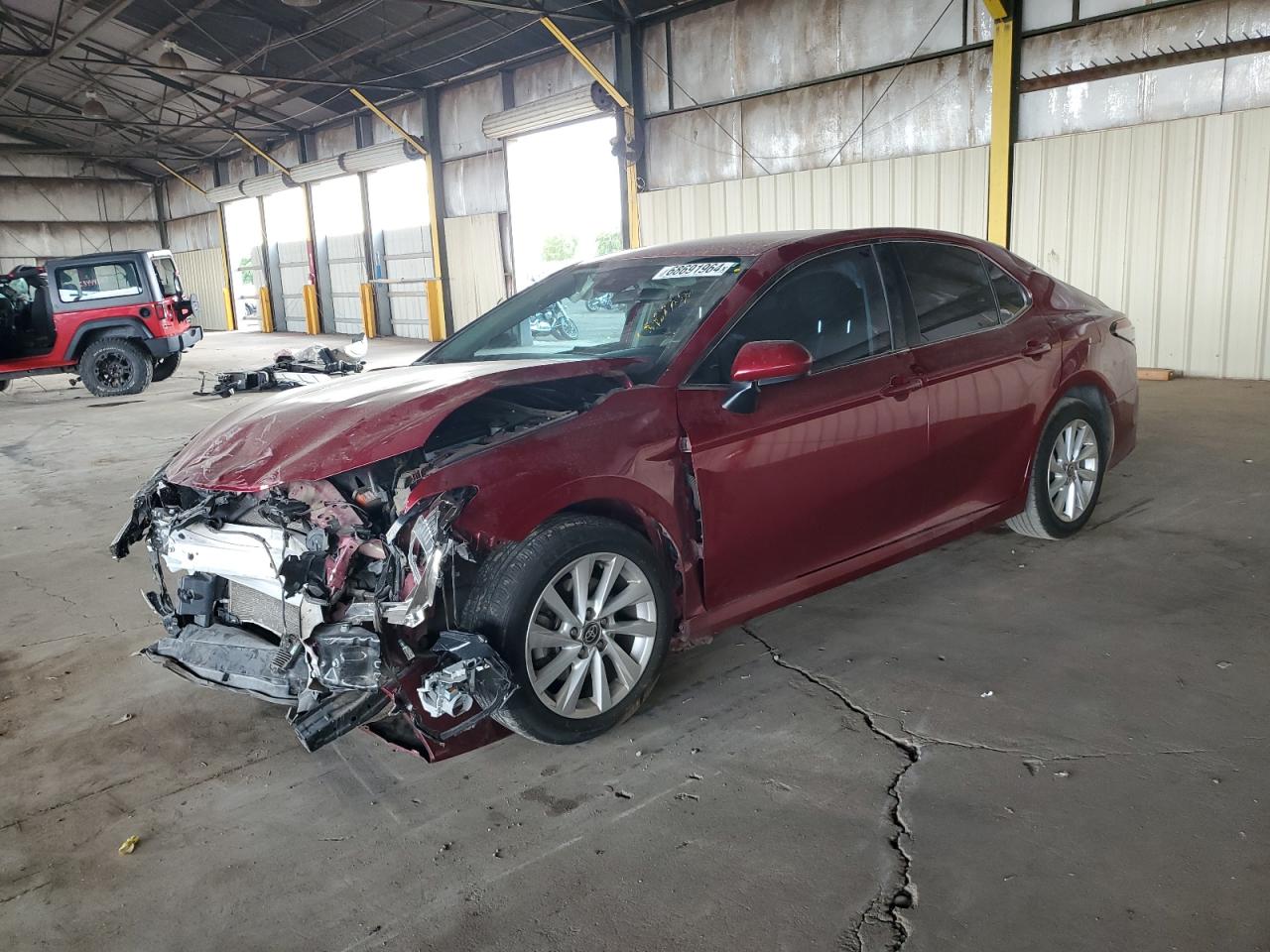 4T1C11AK8MU552632 2021 TOYOTA CAMRY - Image 1