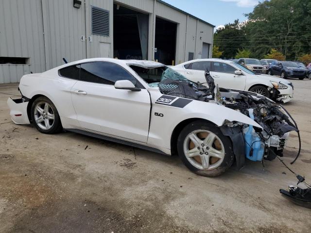 Coupet FORD MUSTANG 2017 White