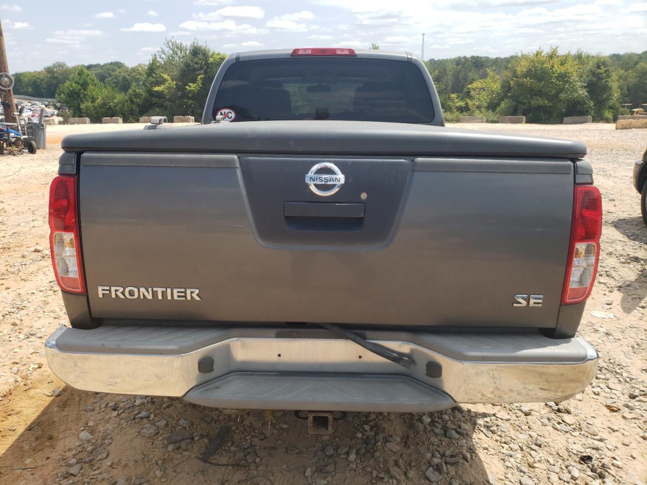 2007 Nissan Frontier Crew Cab Le VIN: 1N6AD09U17C449837 Lot: 68437044