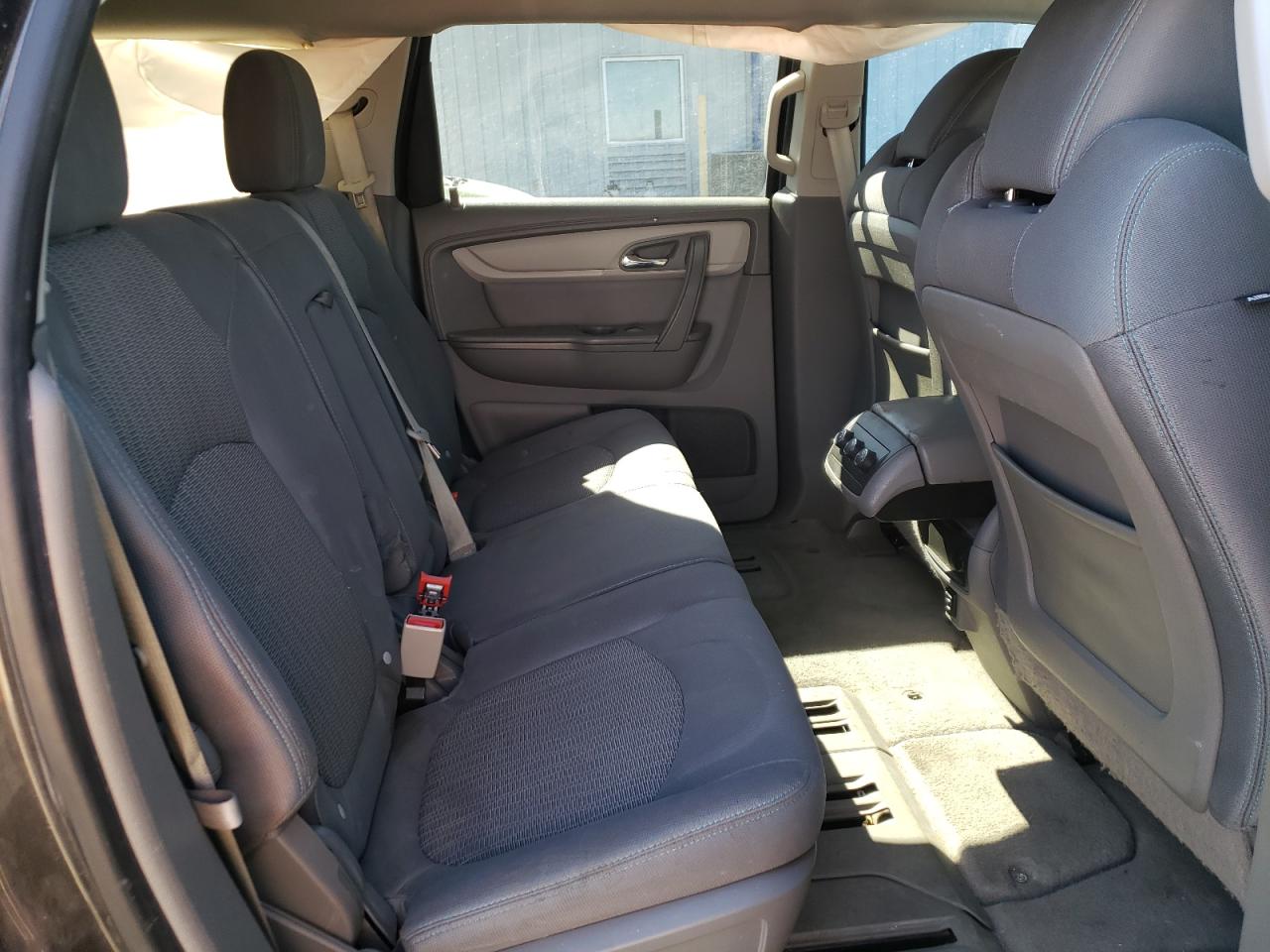 2015 Chevrolet Traverse - Image 11