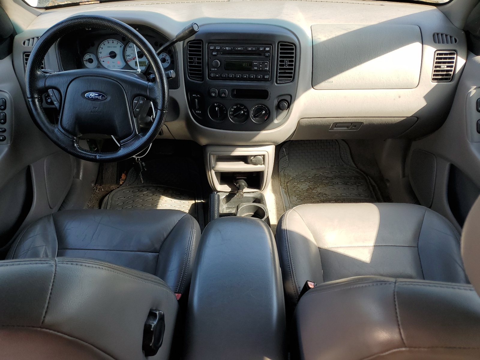 1FMCU04172KA69355 2002 Ford Escape Xlt