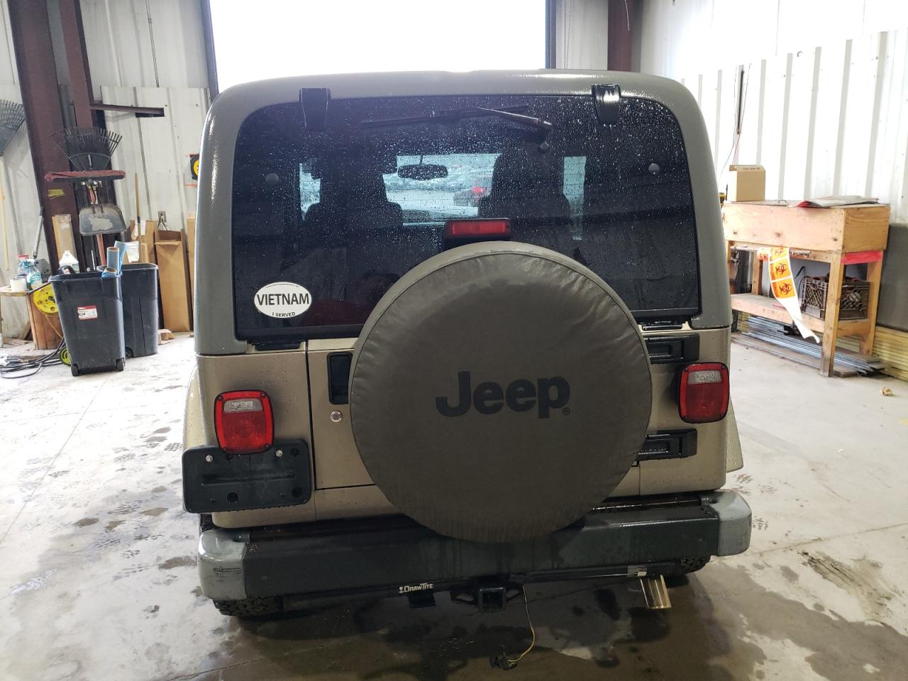 2004 Jeep Wrangler / Tj Sahara VIN: 1J4FA59S14P770952 Lot: 66498694