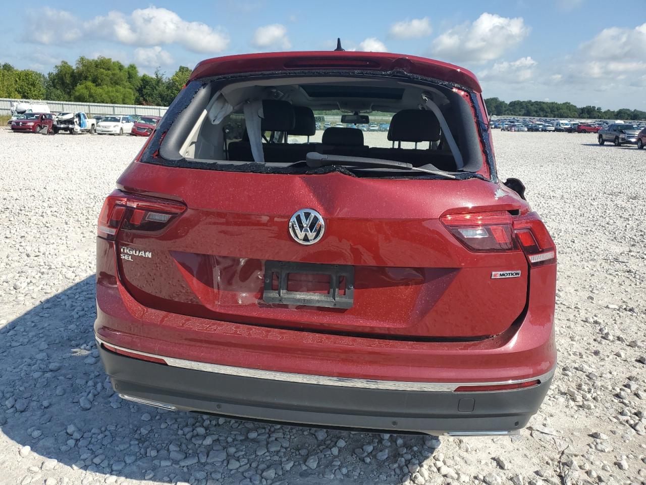 3VV2B7AX4KM100093 2019 Volkswagen Tiguan Se