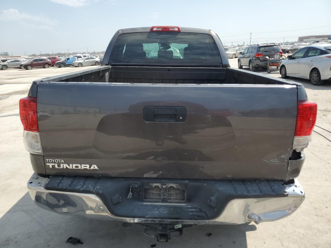 5TFRM5F17CX038412 2012 Toyota Tundra Double Cab Sr5