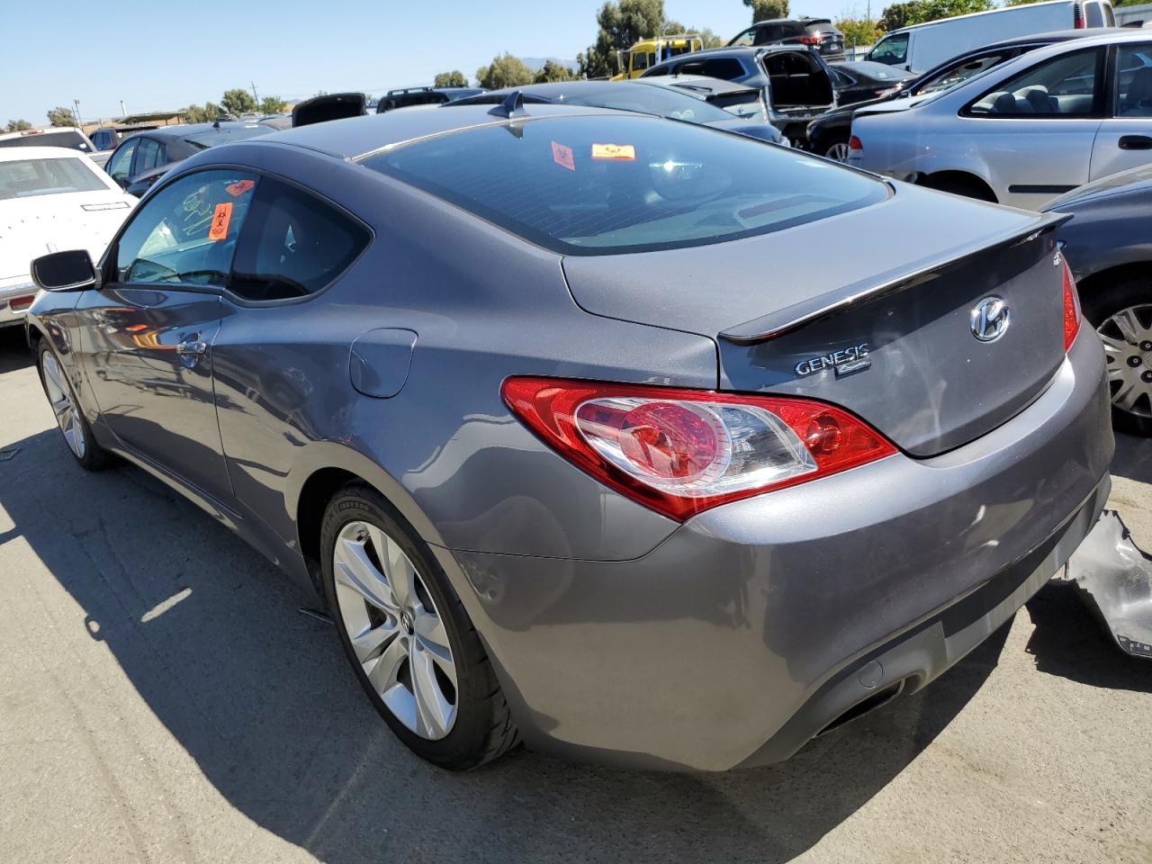 2010 Hyundai Genesis - Image 2