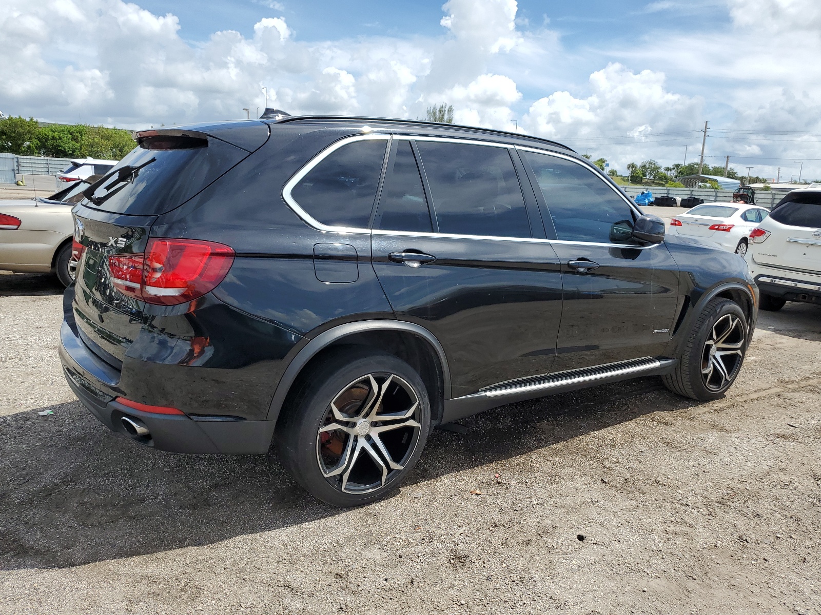 2015 BMW X5 xDrive35I vin: 5UXKR0C56F0K65745