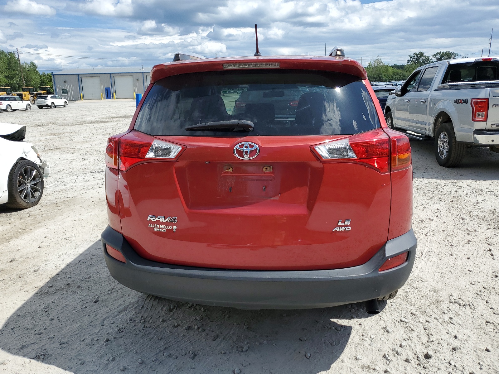 JTMBFREV5FJ035734 2015 Toyota Rav4 Le