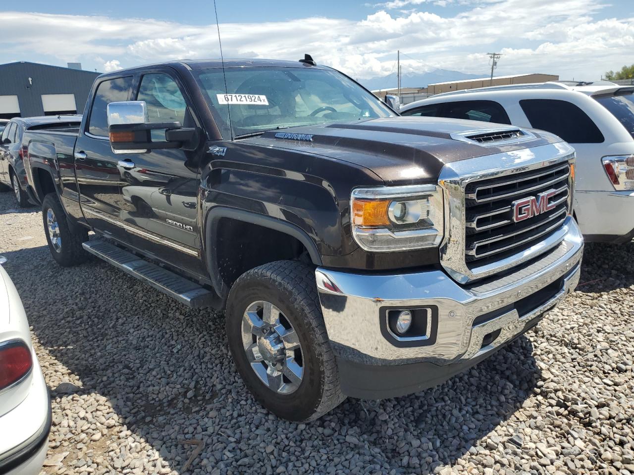 1GT12TEY1JF248867 2018 GMC Sierra K2500 Slt