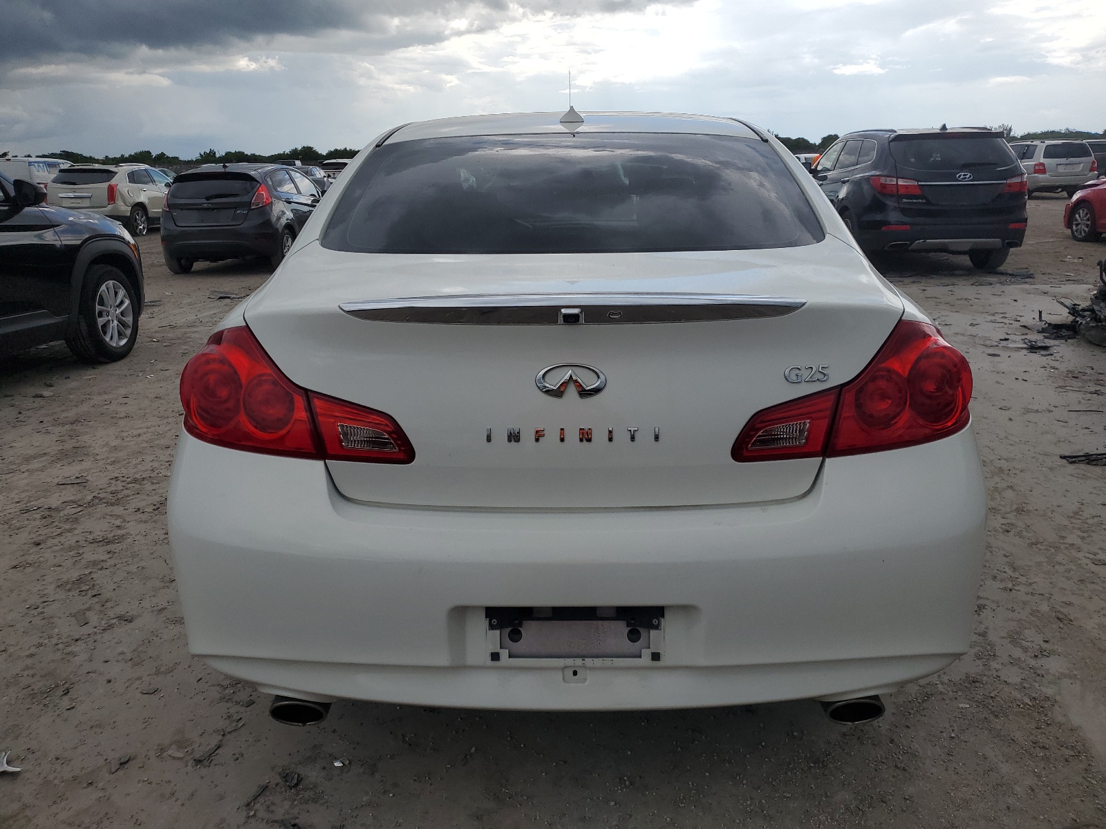 JN1DV6AP2BM831094 2011 Infiniti G25 Base