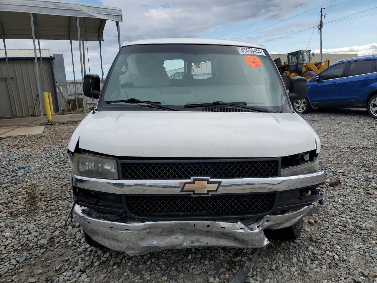 2012 Chevrolet Express - Image 5