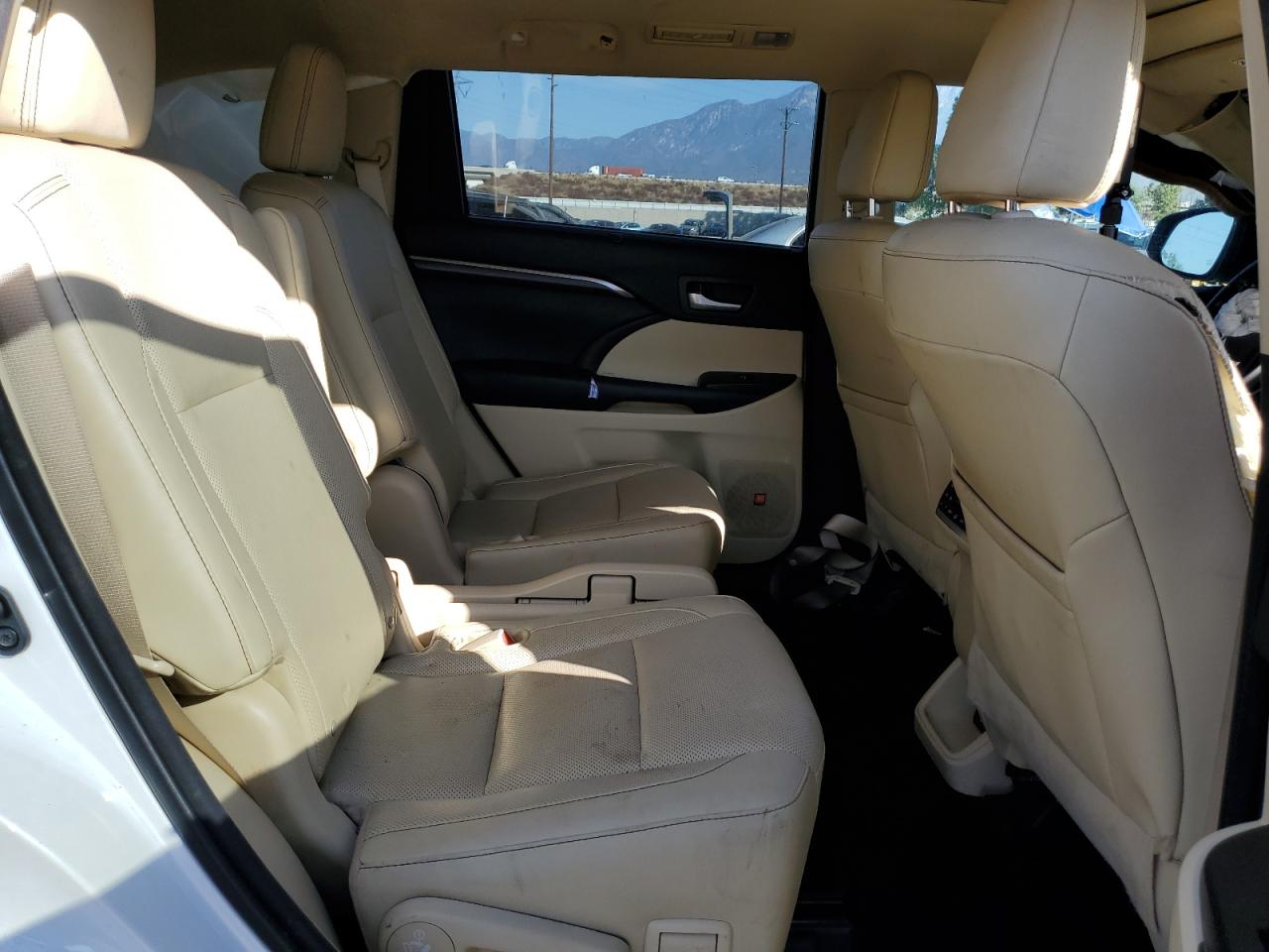 2015 Toyota Highlander Limited VIN: 5TDDKRFH5FS077398 Lot: 66047044