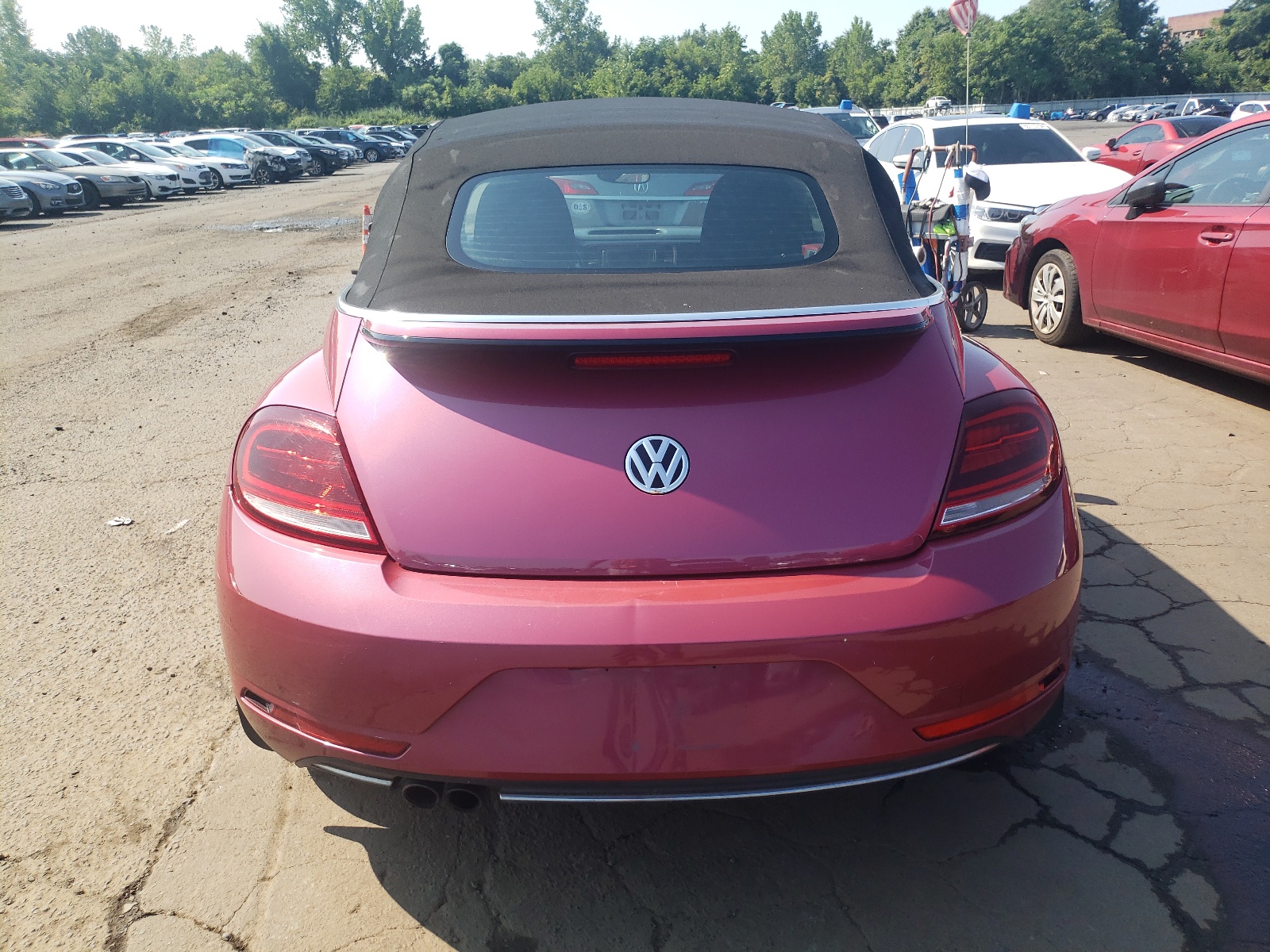 3VW517ATXHM802002 2017 Volkswagen Beetle S/Se